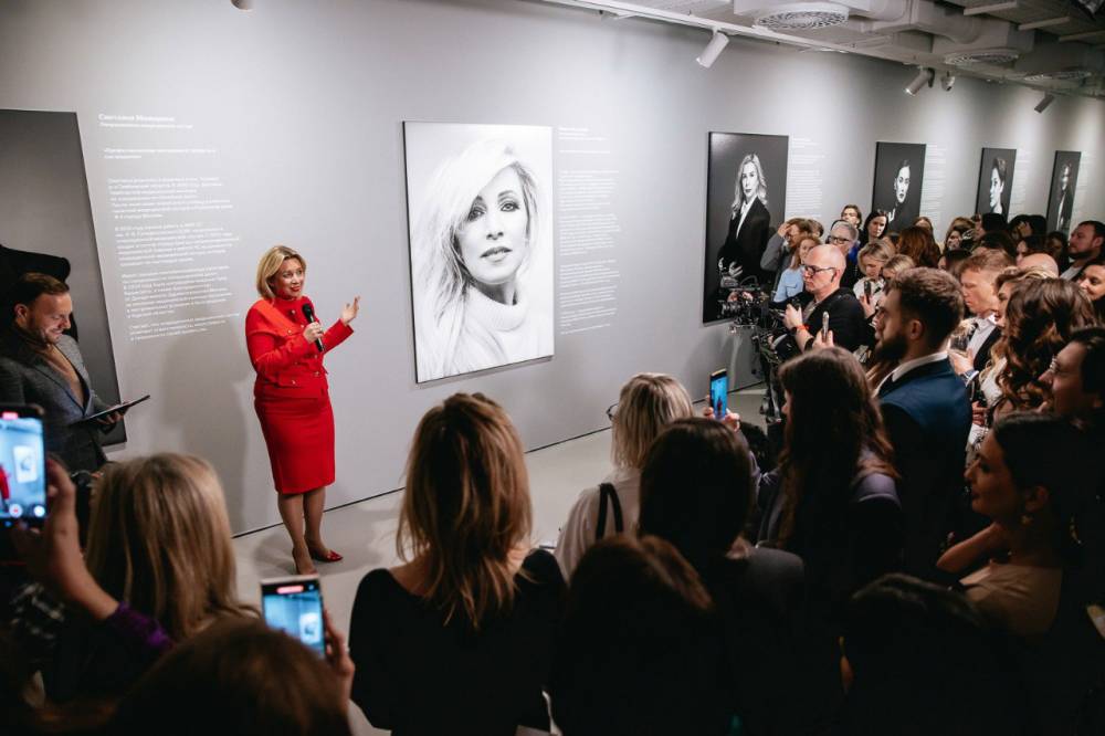Вице-мэр Ракова: фотовыставка «Женщина: путь от мечты к вершинам» открылась в Москве
